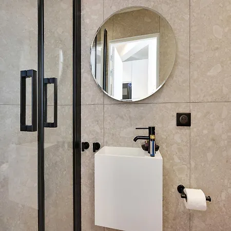 Cosy 2p- Trocadero Eiffel Tower