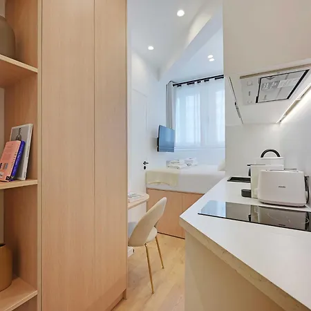 Cosy 2p- Trocadero Eiffel Tower